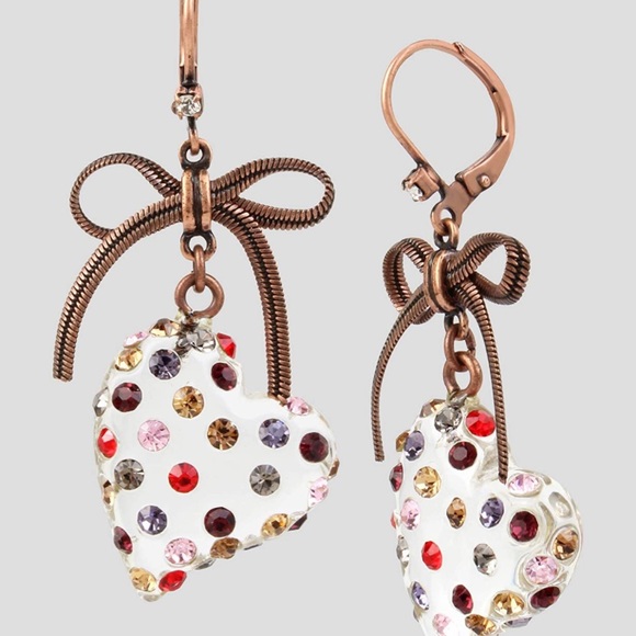 Betsey Johnson Lucite heart drop earrings Women NWT Valentine’s Day gift! - Picture 2 of 5